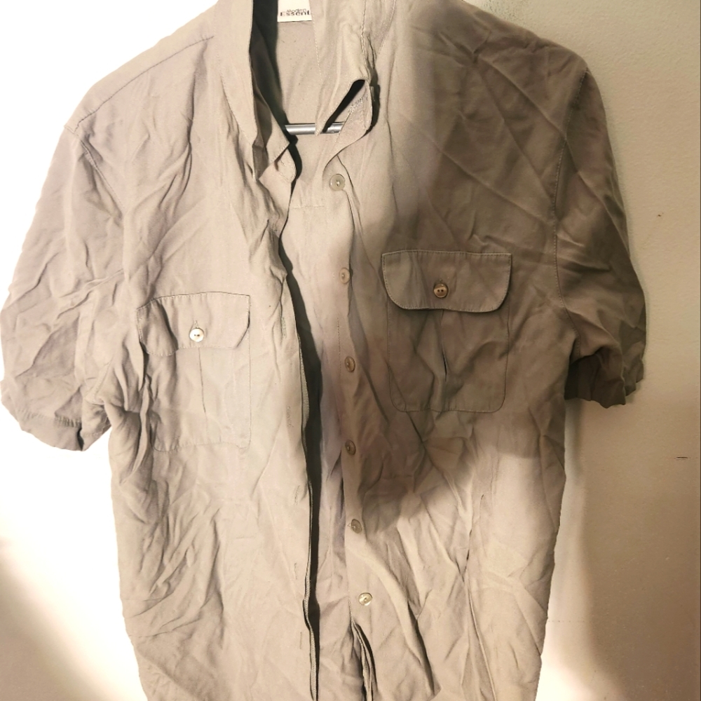 Modern Essentials womens buttondown size medium